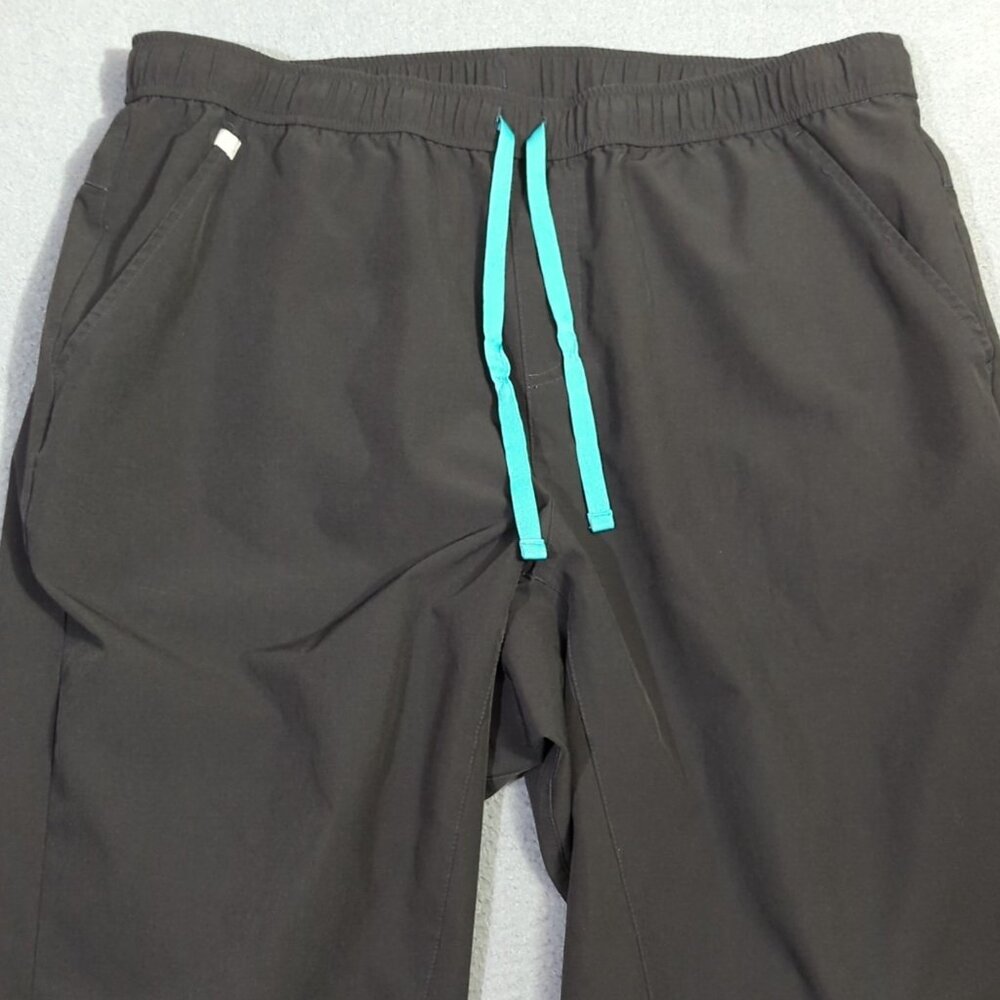Figs Scrub Set Men's XXL/XL Black FionX Fabric Leon Three Pocket Top Joggers - Picture 11 of 16